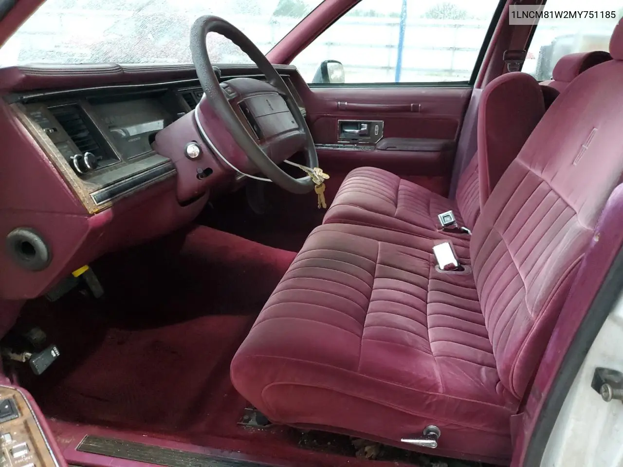 1991 Lincoln Town Car Executive VIN: 1LNCM81W2MY751185 Lot: 59689755