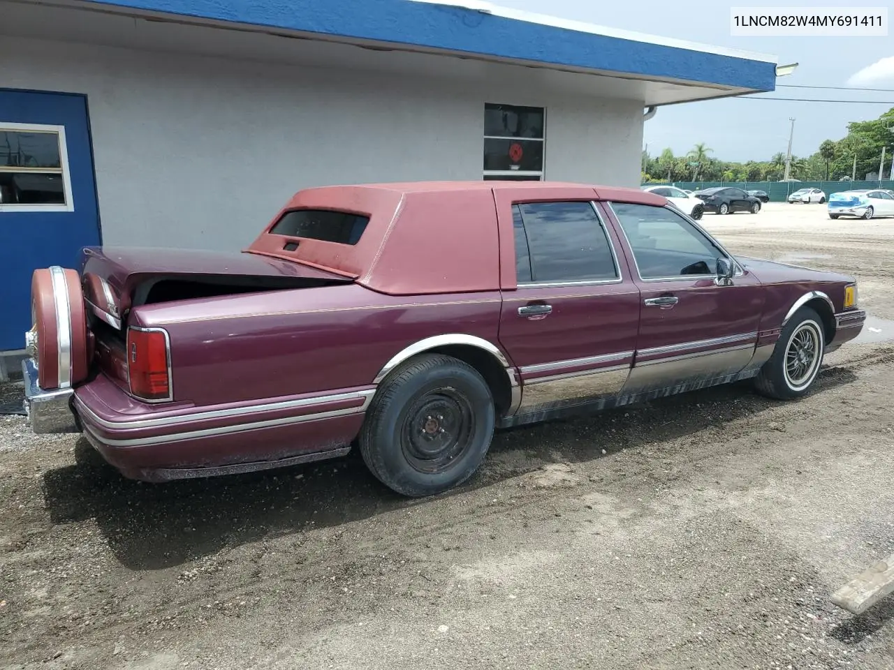 1991 Lincoln Town Car Signature VIN: 1LNCM82W4MY691411 Lot: 63280765