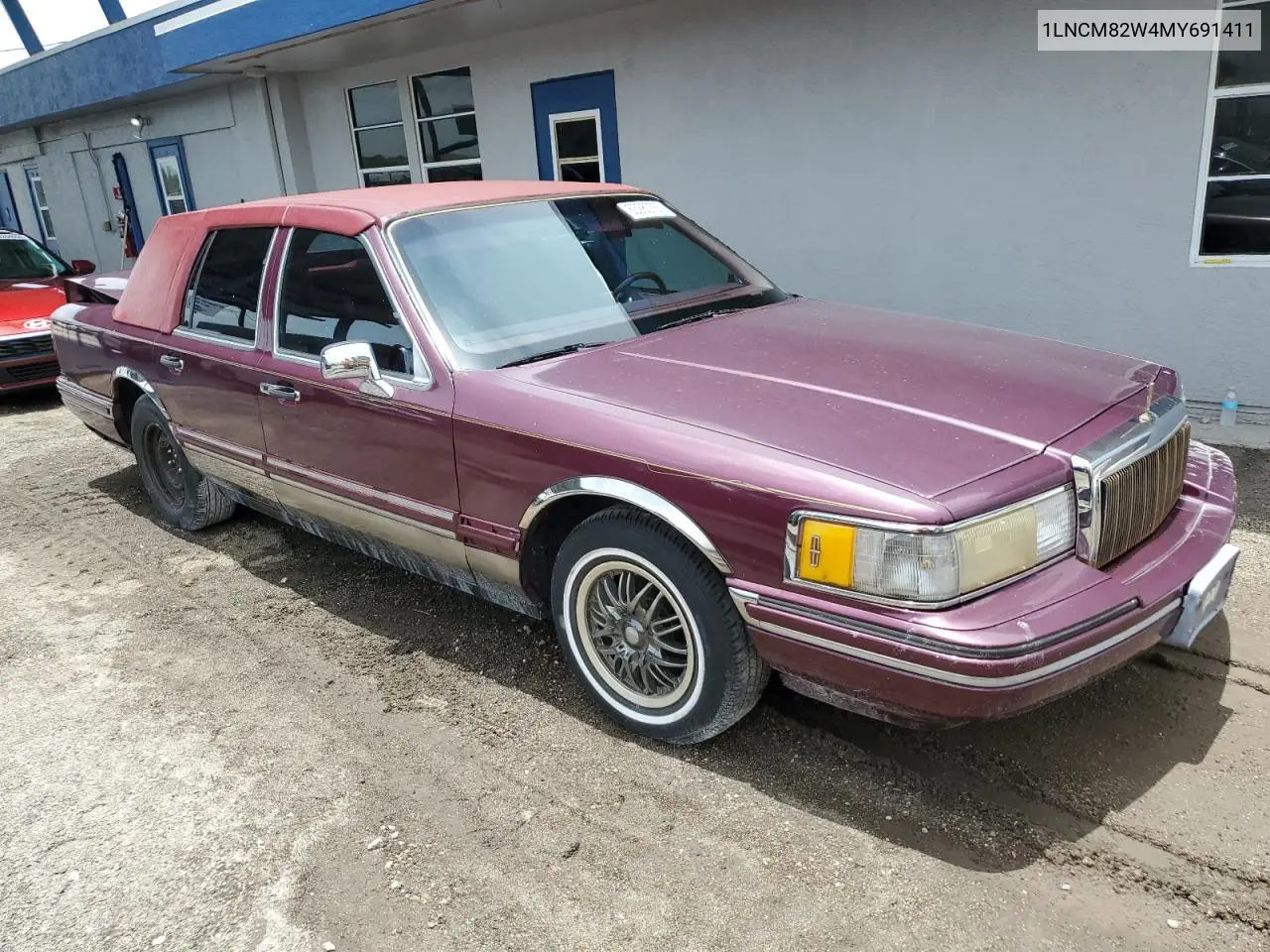 1991 Lincoln Town Car Signature VIN: 1LNCM82W4MY691411 Lot: 63280765