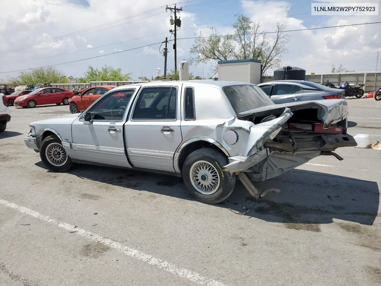 1993 Lincoln Town Car Signature VIN: 1LNLM82W2PY752923 Lot: 60463075