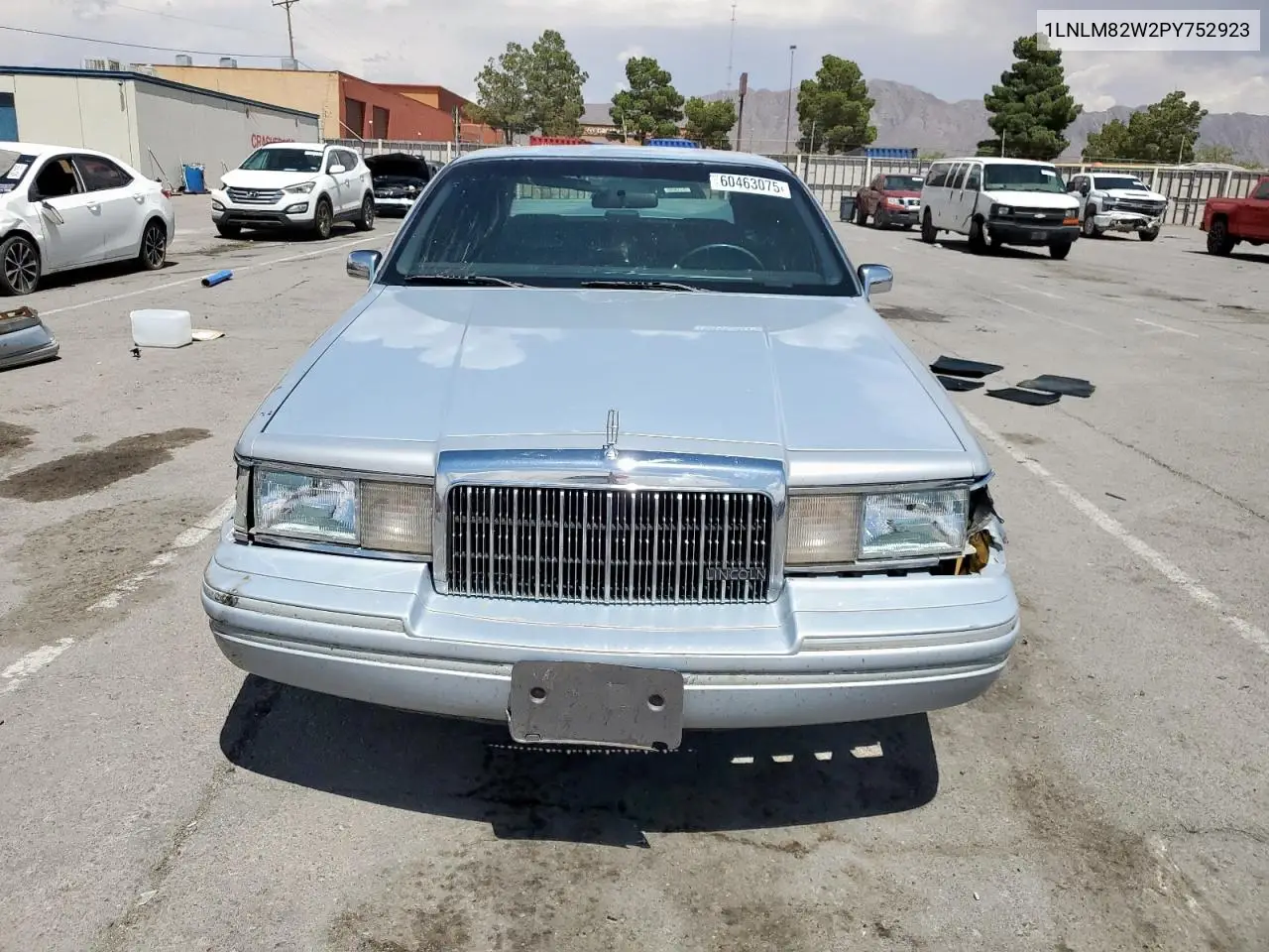 1993 Lincoln Town Car Signature VIN: 1LNLM82W2PY752923 Lot: 60463075
