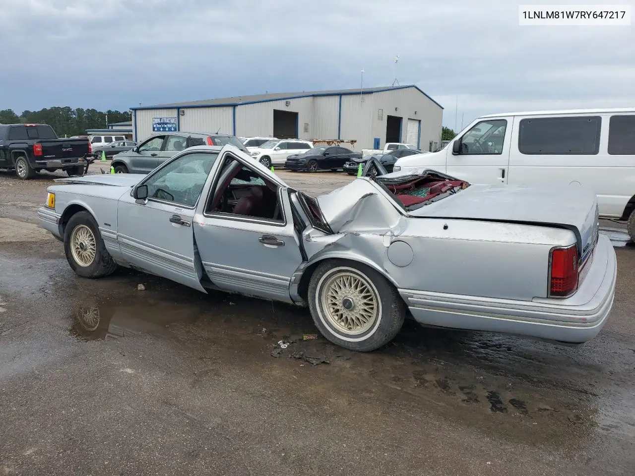1994 Lincoln Town Car Executive VIN: 1LNLM81W7RY647217 Lot: 54511955