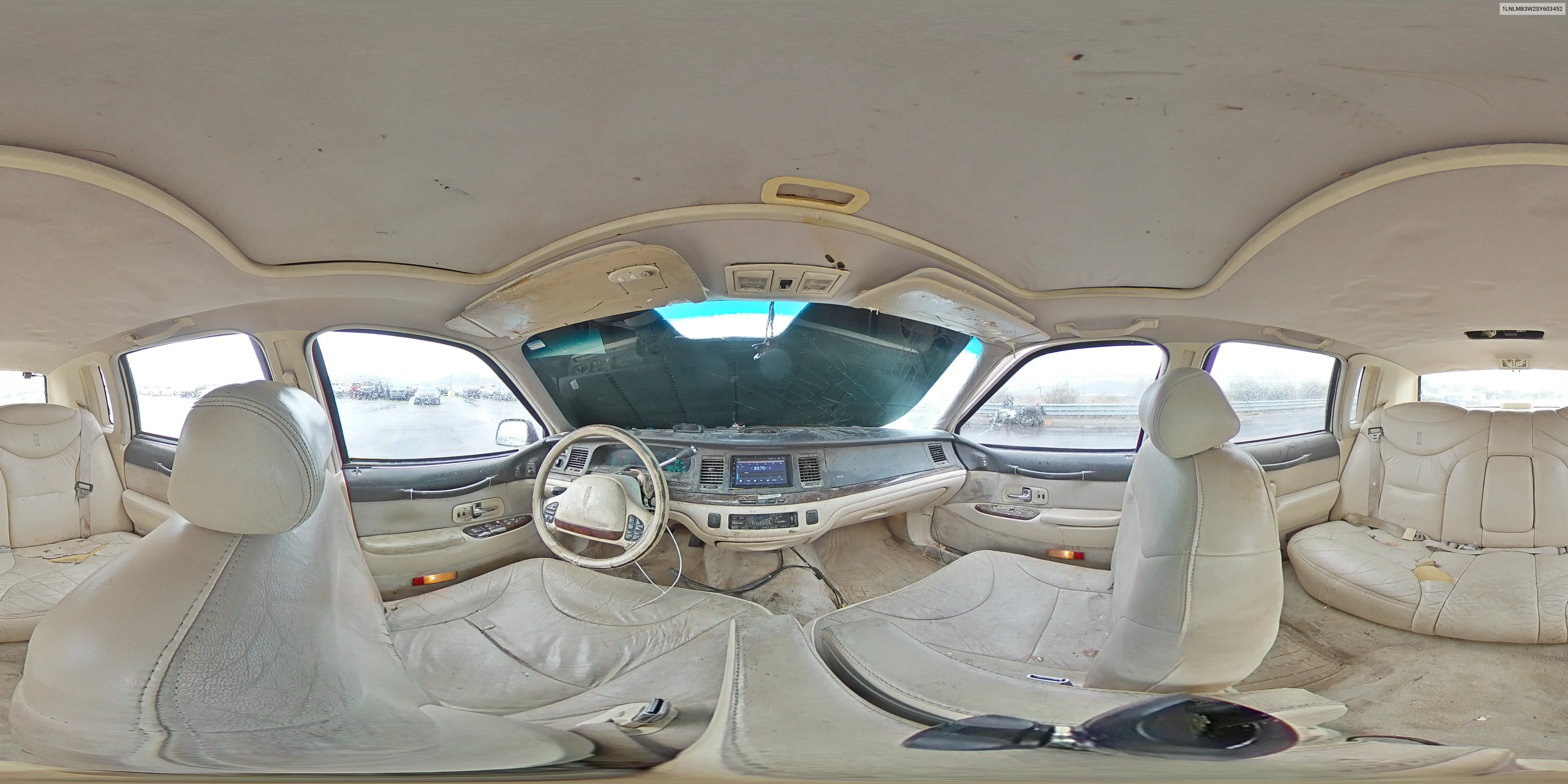 1995 Lincoln Town Car Cartier VIN: 1LNLM83W2SY603452 Lot: 55756595