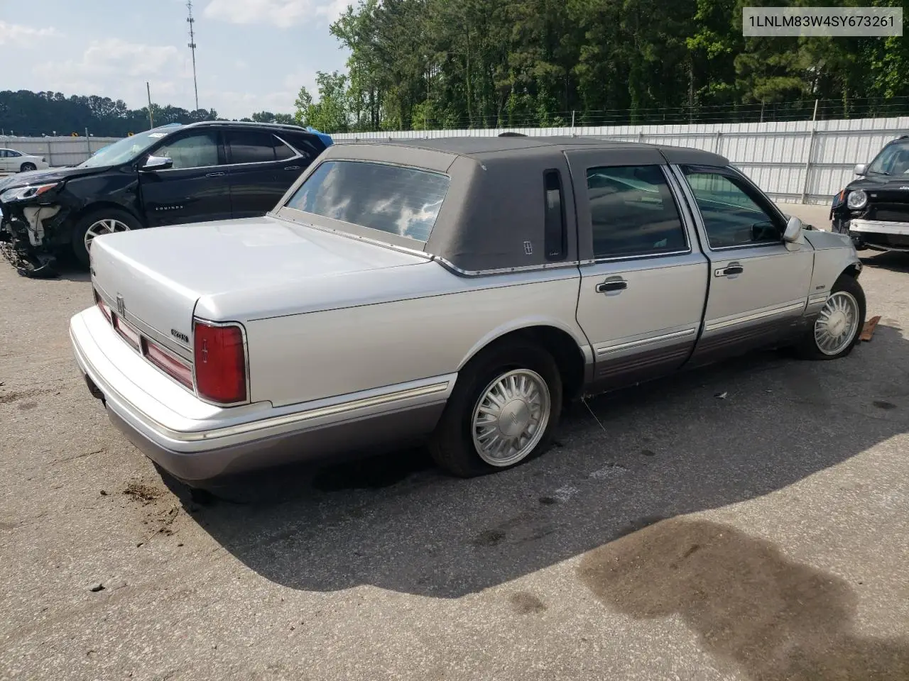 1995 Lincoln Town Car Cartier VIN: 1LNLM83W4SY673261 Lot: 56045235