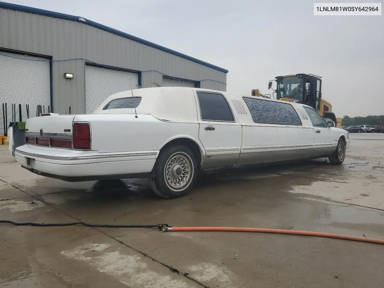 1995 Lincoln Town Car Executive VIN: 1LNLM81W0SY642964 Lot: 60167575