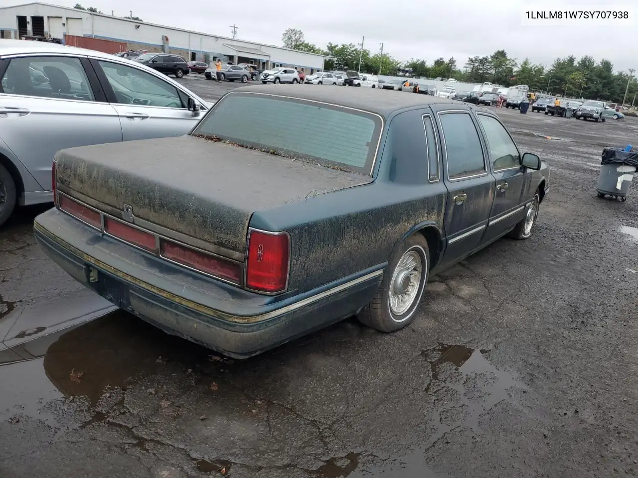 1995 Lincoln Town Car Executive VIN: 1LNLM81W7SY707938 Lot: 61505095