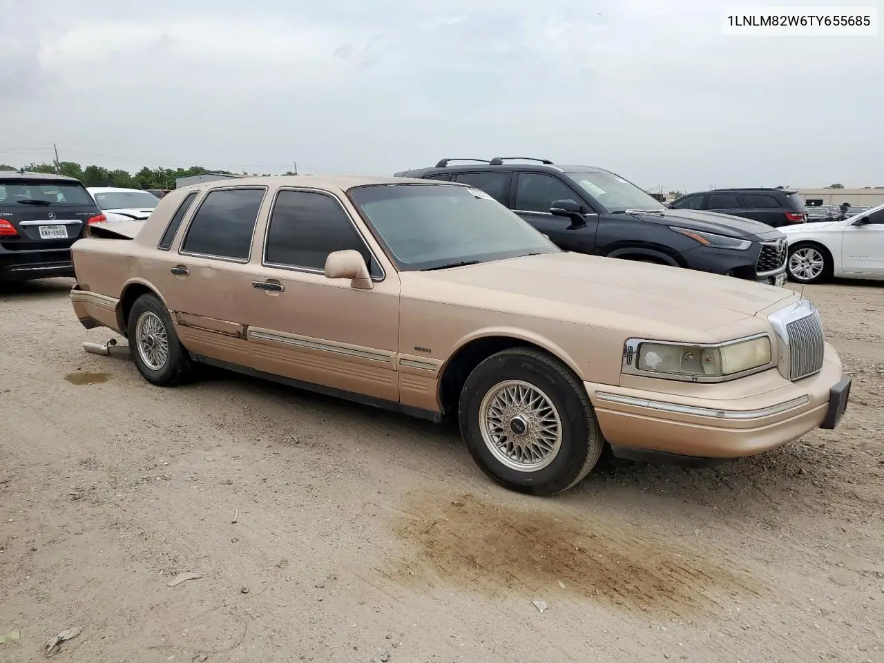 1996 Lincoln Town Car Signature VIN: 1LNLM82W6TY655685 Lot: 63032325