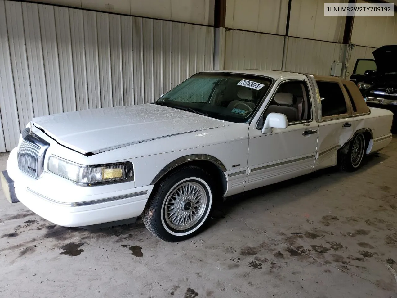 1996 Lincoln Town Car Signature VIN: 1LNLM82W2TY709192 Lot: 72733523