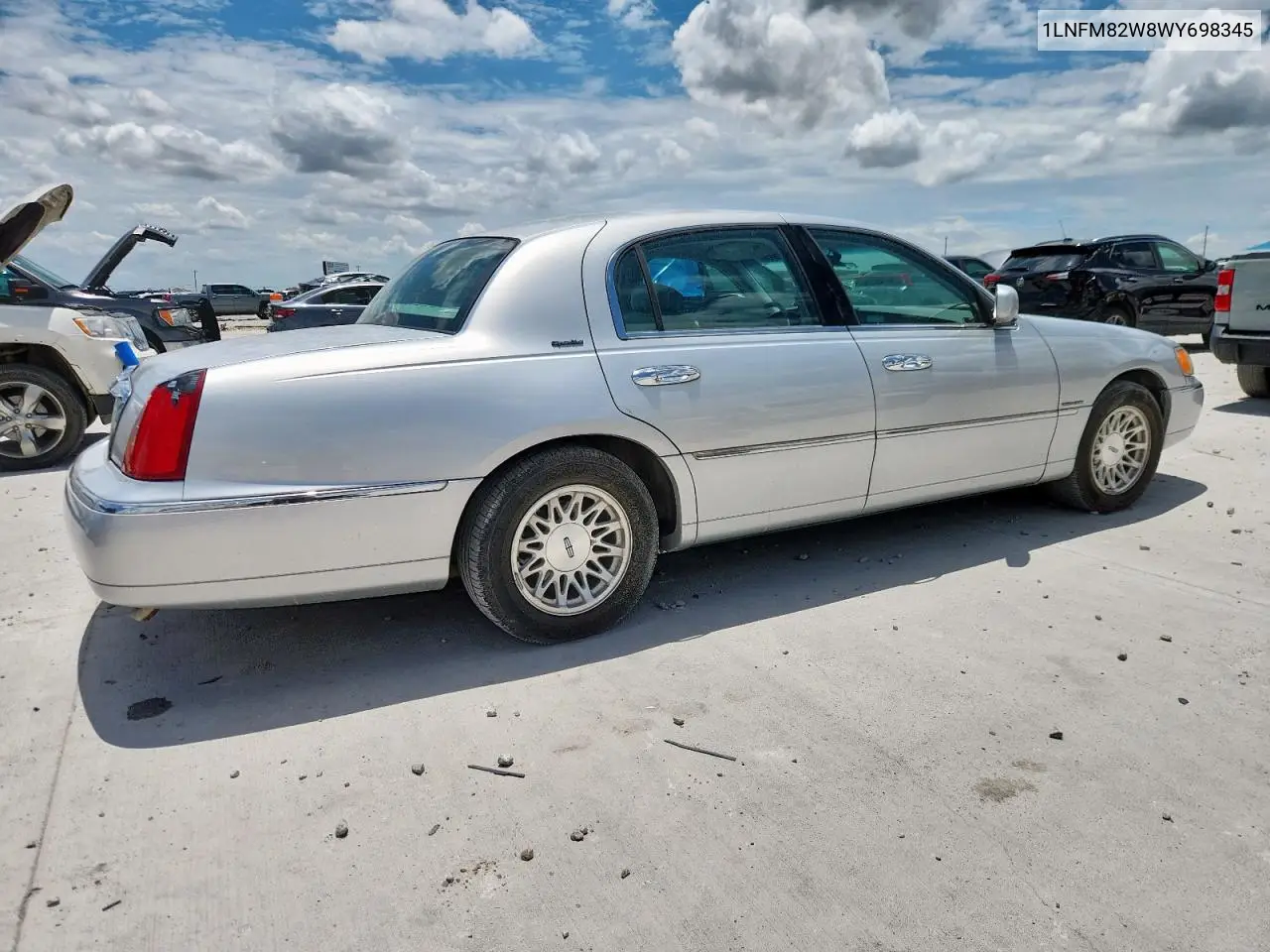 1998 Lincoln Town Car Signature VIN: 1LNFM82W8WY698345 Lot: 61454625
