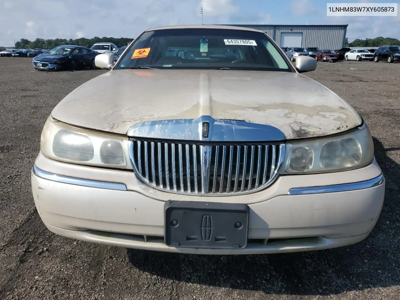 1999 Lincoln Town Car Cartier VIN: 1LNHM83W7XY605873 Lot: 64357805