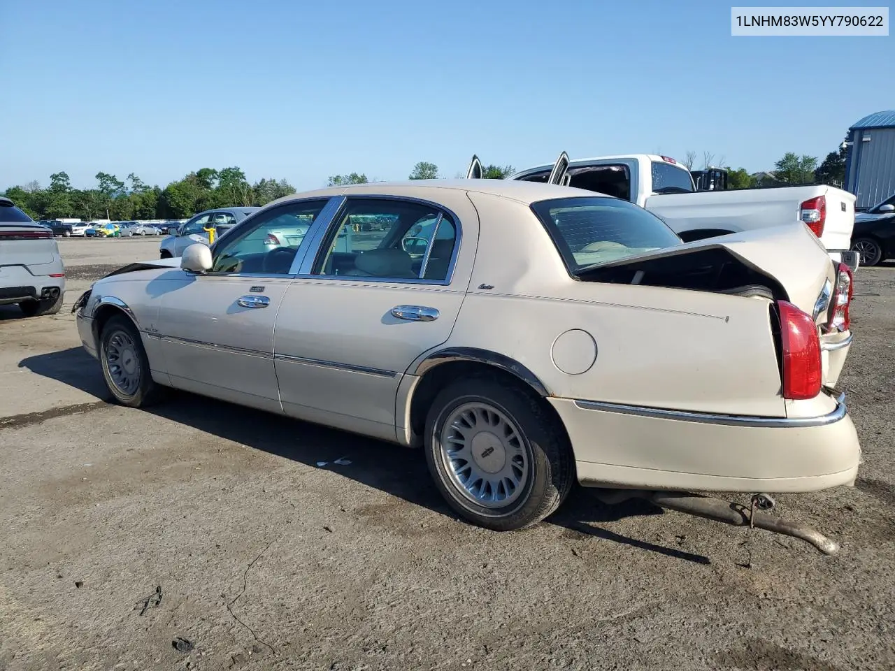 2000 Lincoln Town Car Cartier VIN: 1LNHM83W5YY790622 Lot: 61653105