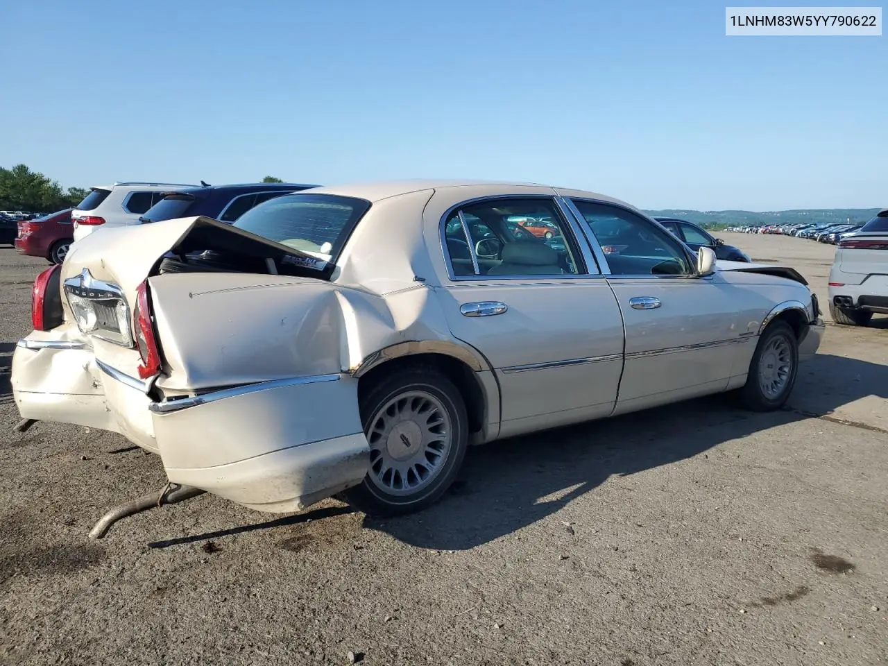 2000 Lincoln Town Car Cartier VIN: 1LNHM83W5YY790622 Lot: 61653105