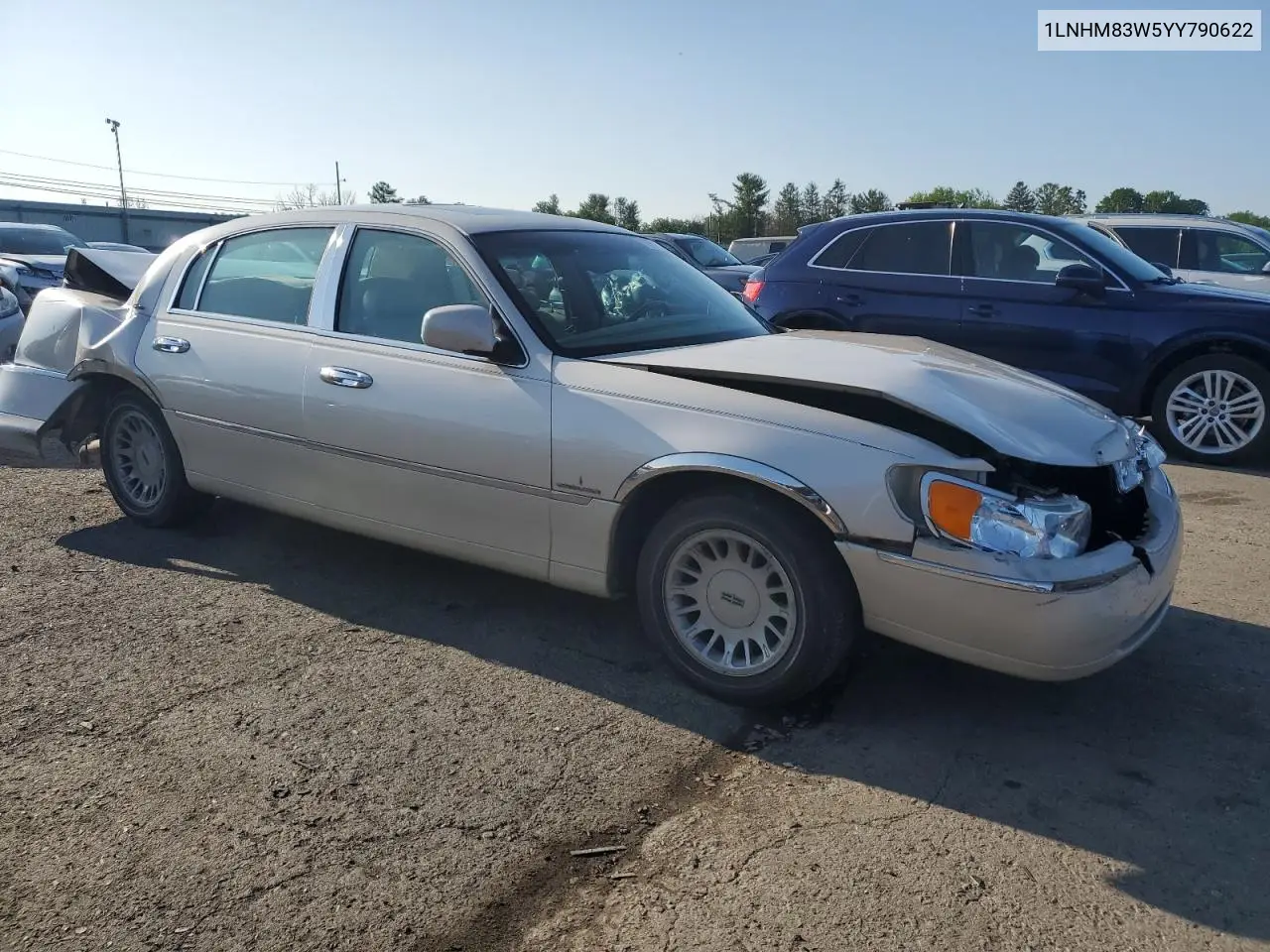 2000 Lincoln Town Car Cartier VIN: 1LNHM83W5YY790622 Lot: 61653105