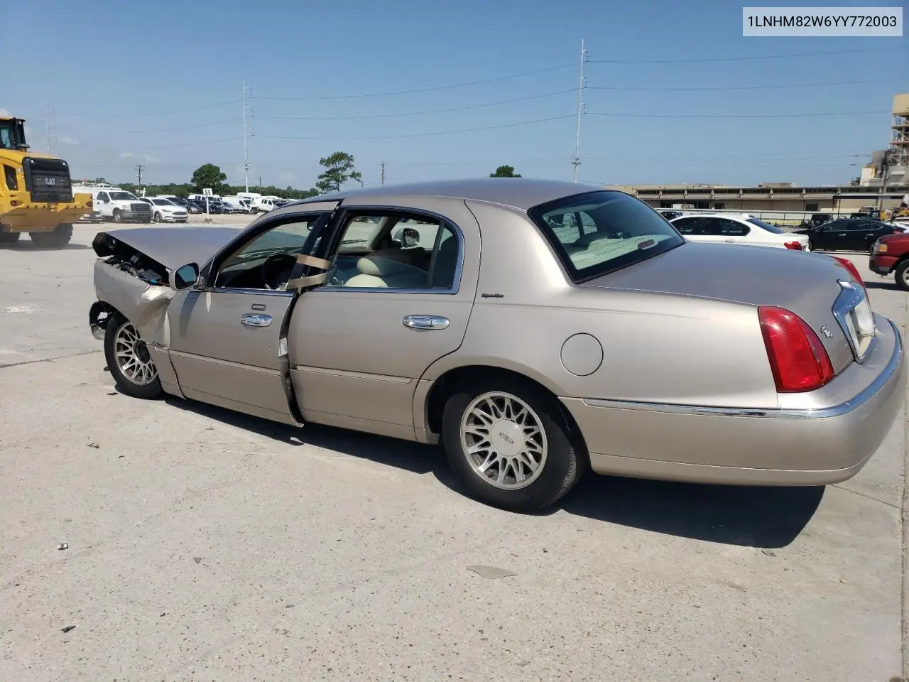 2000 Lincoln Town Car Signature VIN: 1LNHM82W6YY772003 Lot: 61657215
