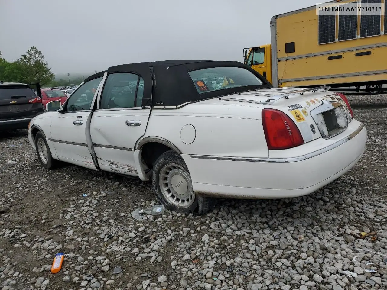 2001 Lincoln Town Car Executive VIN: 1LNHM81W61Y710818 Lot: 56505745