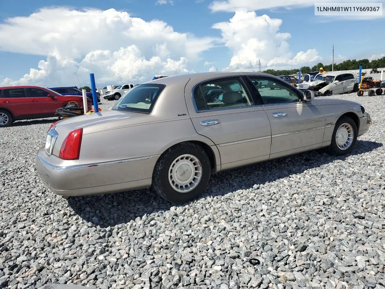 2001 Lincoln Town Car Executive VIN: 1LNHM81W11Y669367 Lot: 61468865
