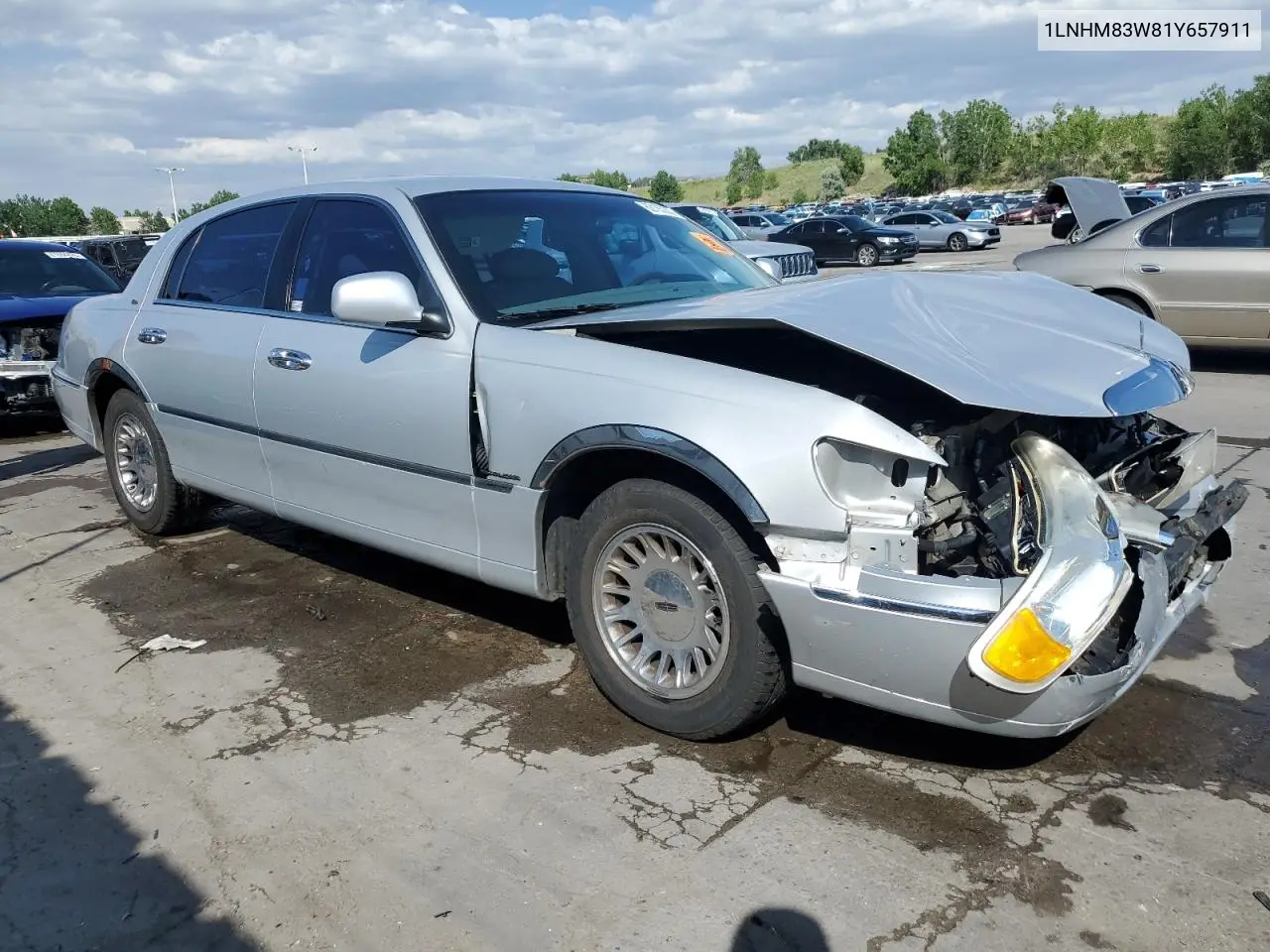 2001 Lincoln Town Car Cartier VIN: 1LNHM83W81Y657911 Lot: 62165335
