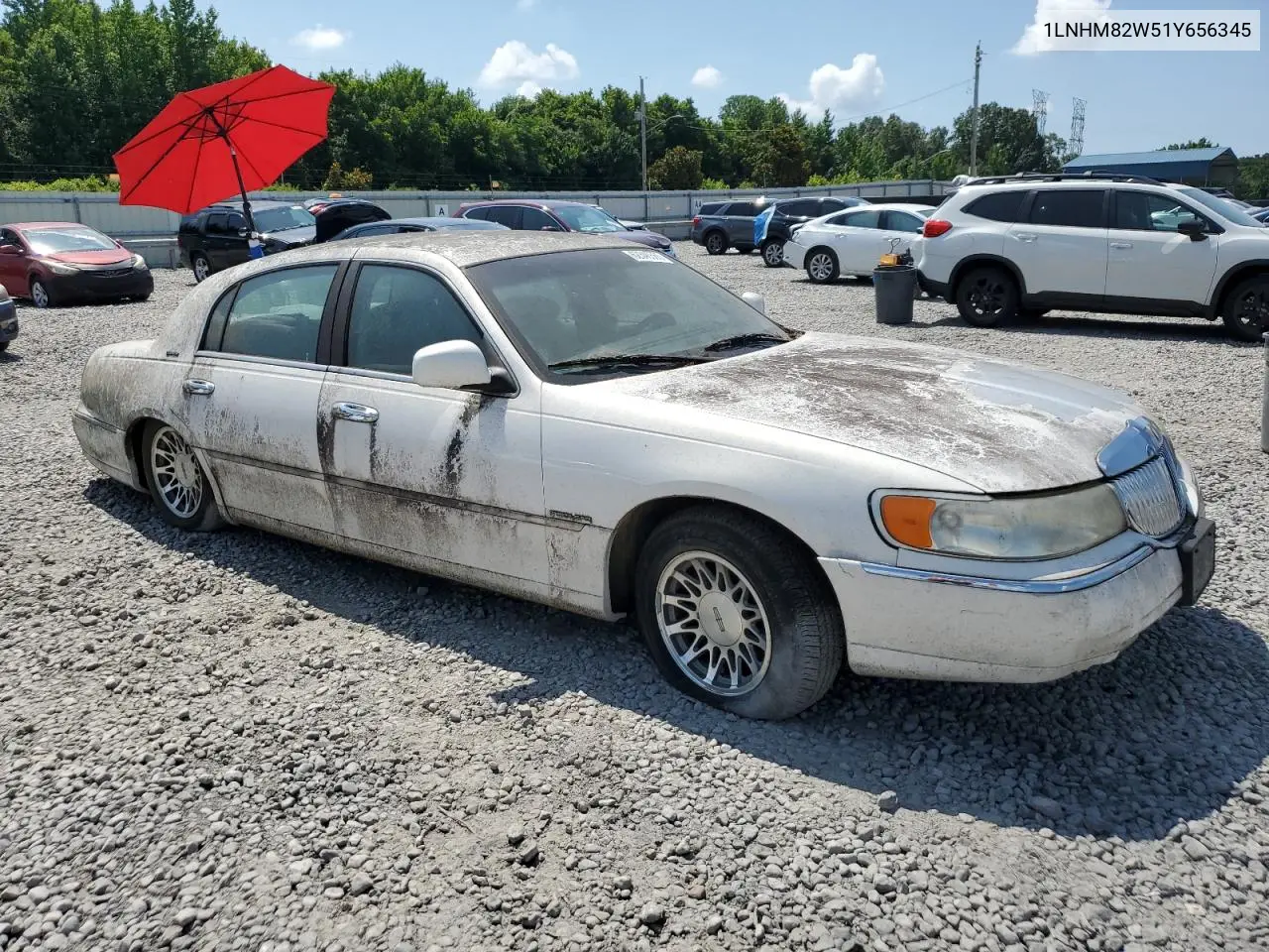2001 Lincoln Town Car Signature VIN: 1LNHM82W51Y656345 Lot: 62340565