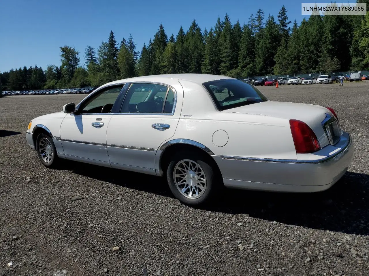 2001 Lincoln Town Car Signature VIN: 1LNHM82WX1Y689065 Lot: 63203565