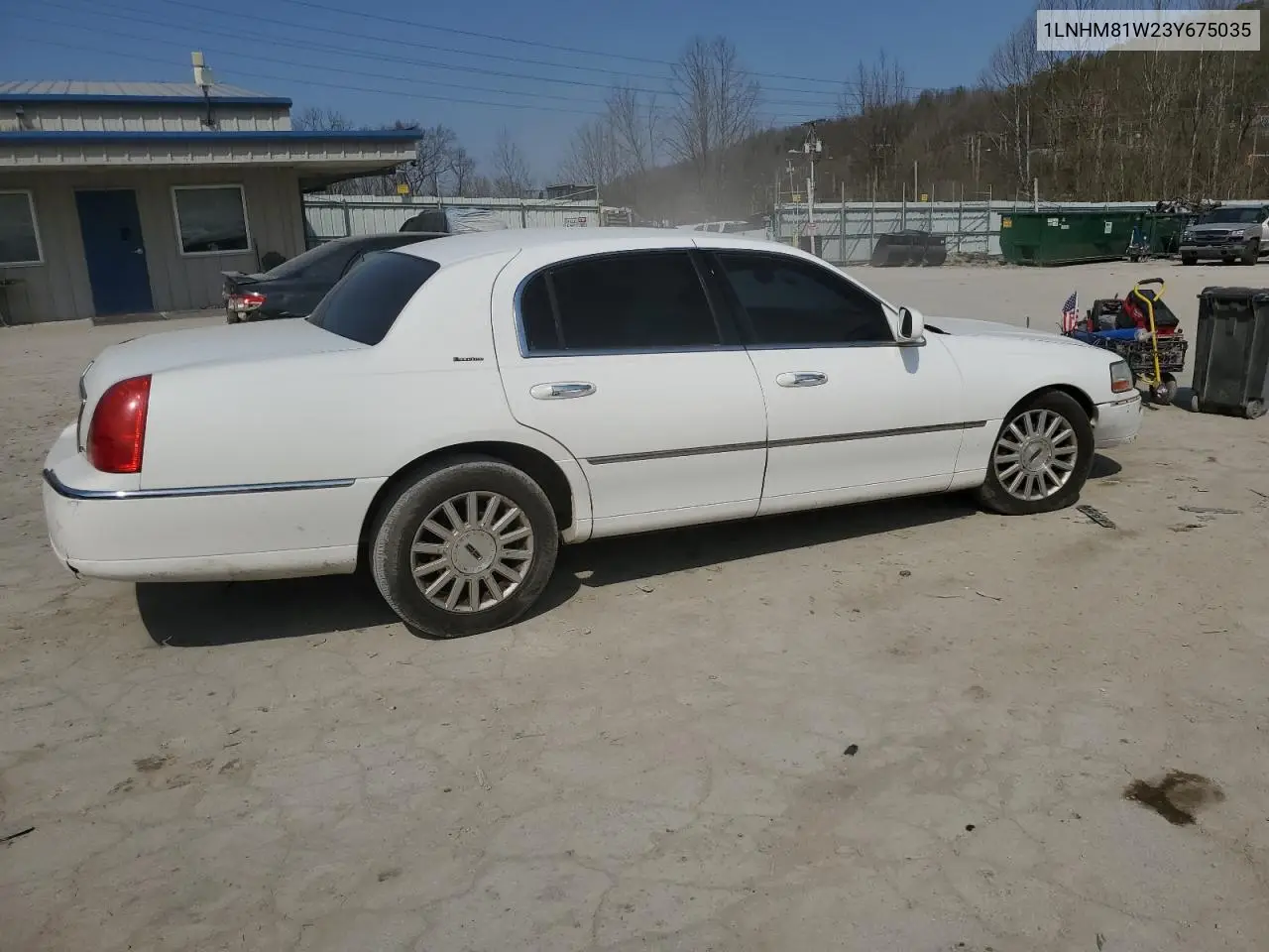 2003 Lincoln Town Car Executive VIN: 1LNHM81W23Y675035 Lot: 49111595