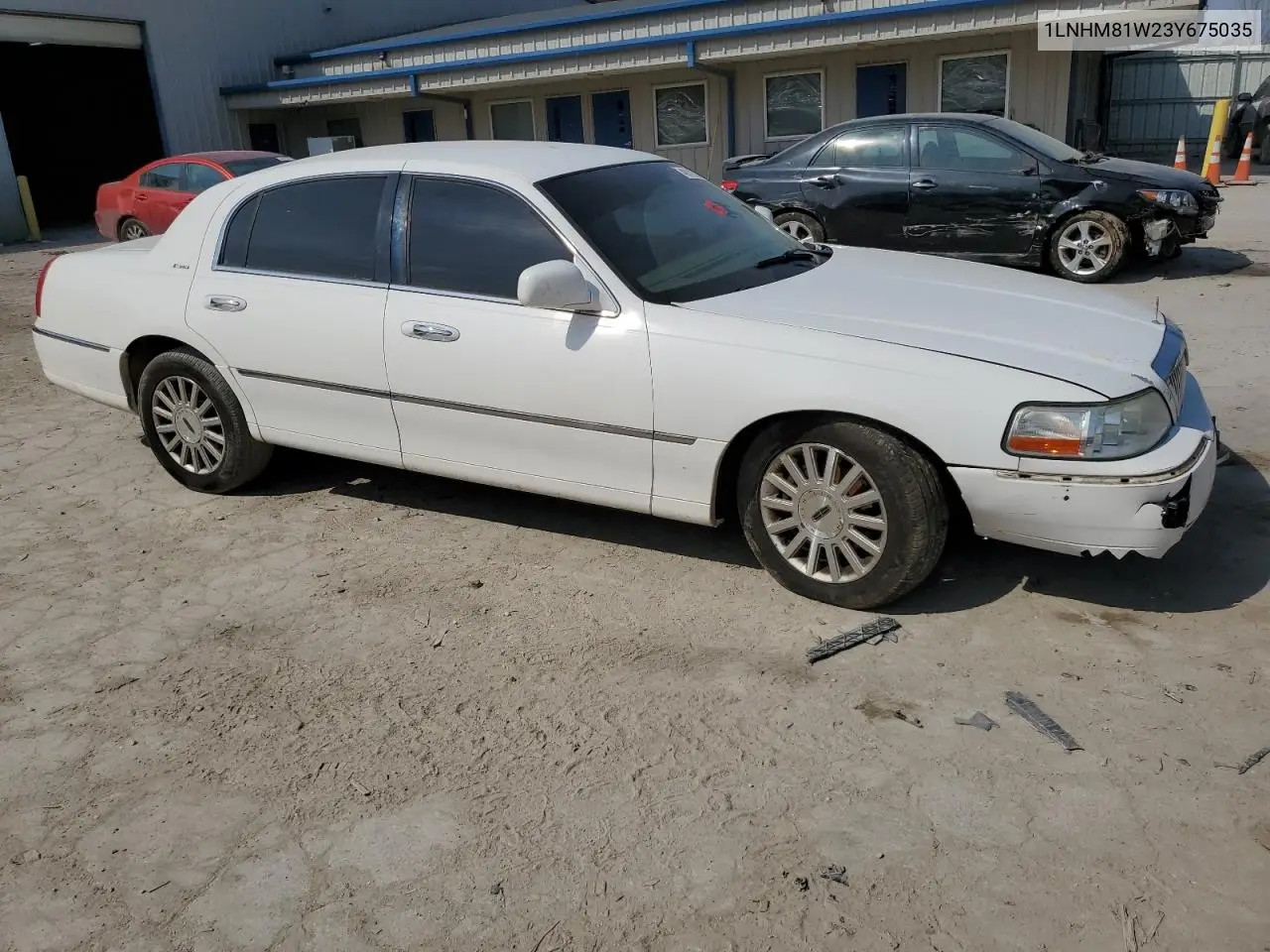 2003 Lincoln Town Car Executive VIN: 1LNHM81W23Y675035 Lot: 49111595
