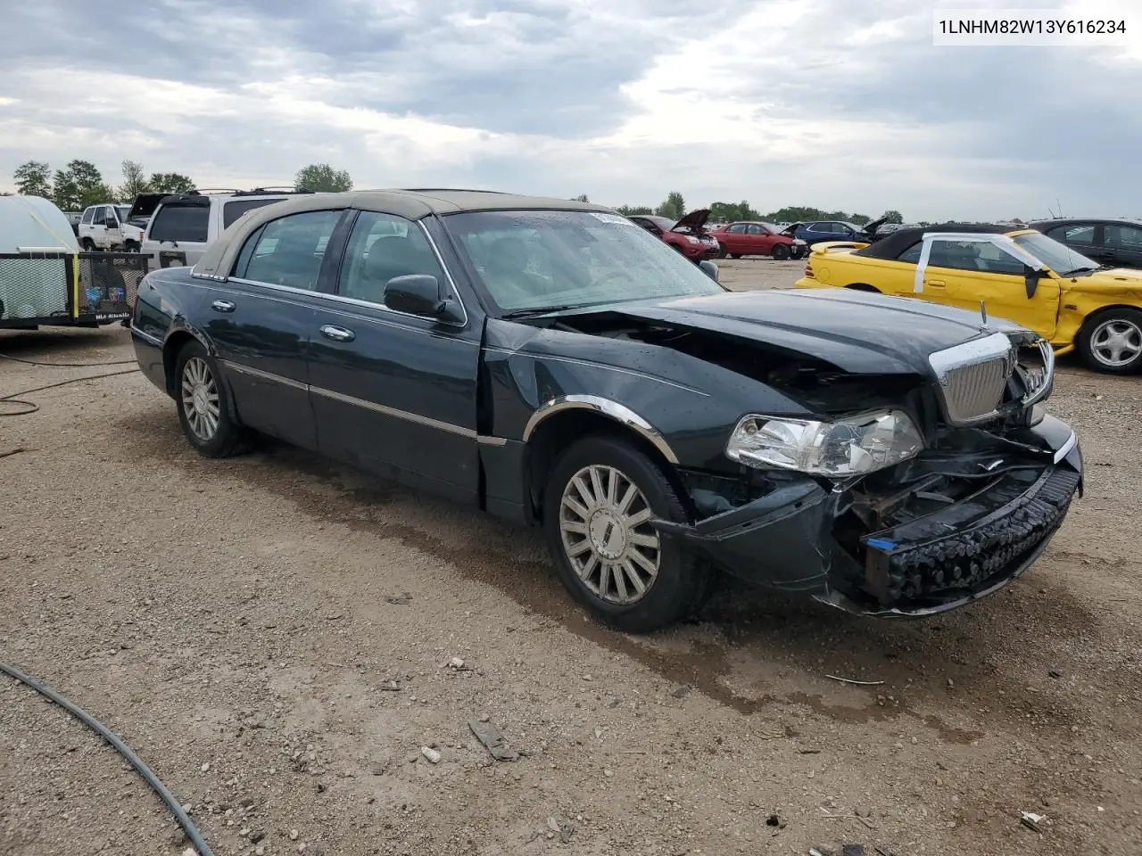 2003 Lincoln Town Car Signature VIN: 1LNHM82W13Y616234 Lot: 61365045