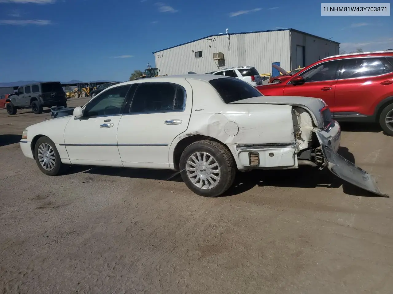 2003 Lincoln Town Car Executive VIN: 1LNHM81W43Y703871 Lot: 62317415