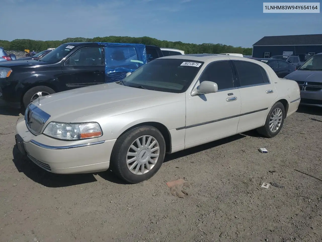2004 Lincoln Town Car Ultimate VIN: 1LNHM83W94Y654164 Lot: 56313675