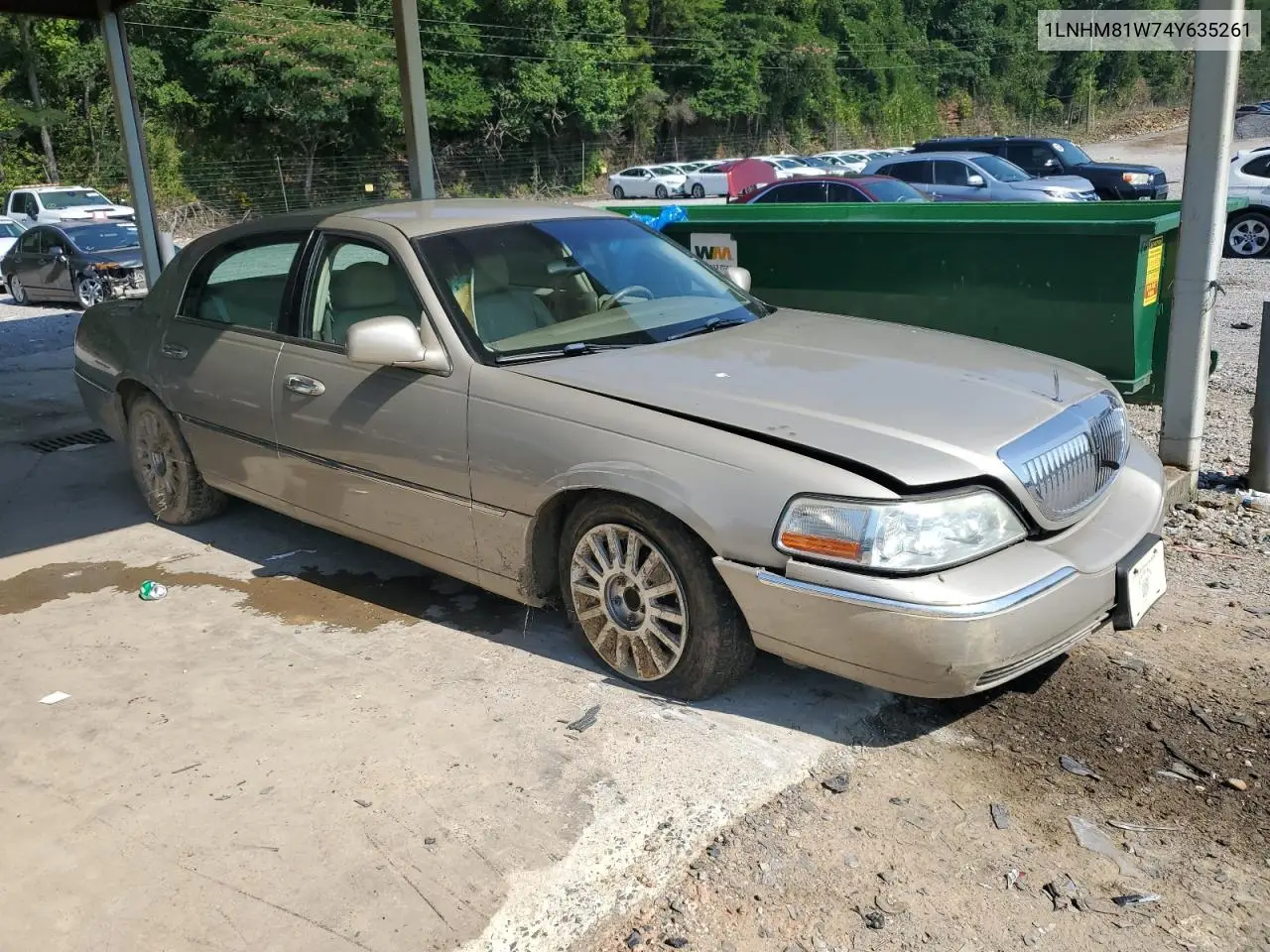 2004 Lincoln Town Car Executive VIN: 1LNHM81W74Y635261 Lot: 61753465