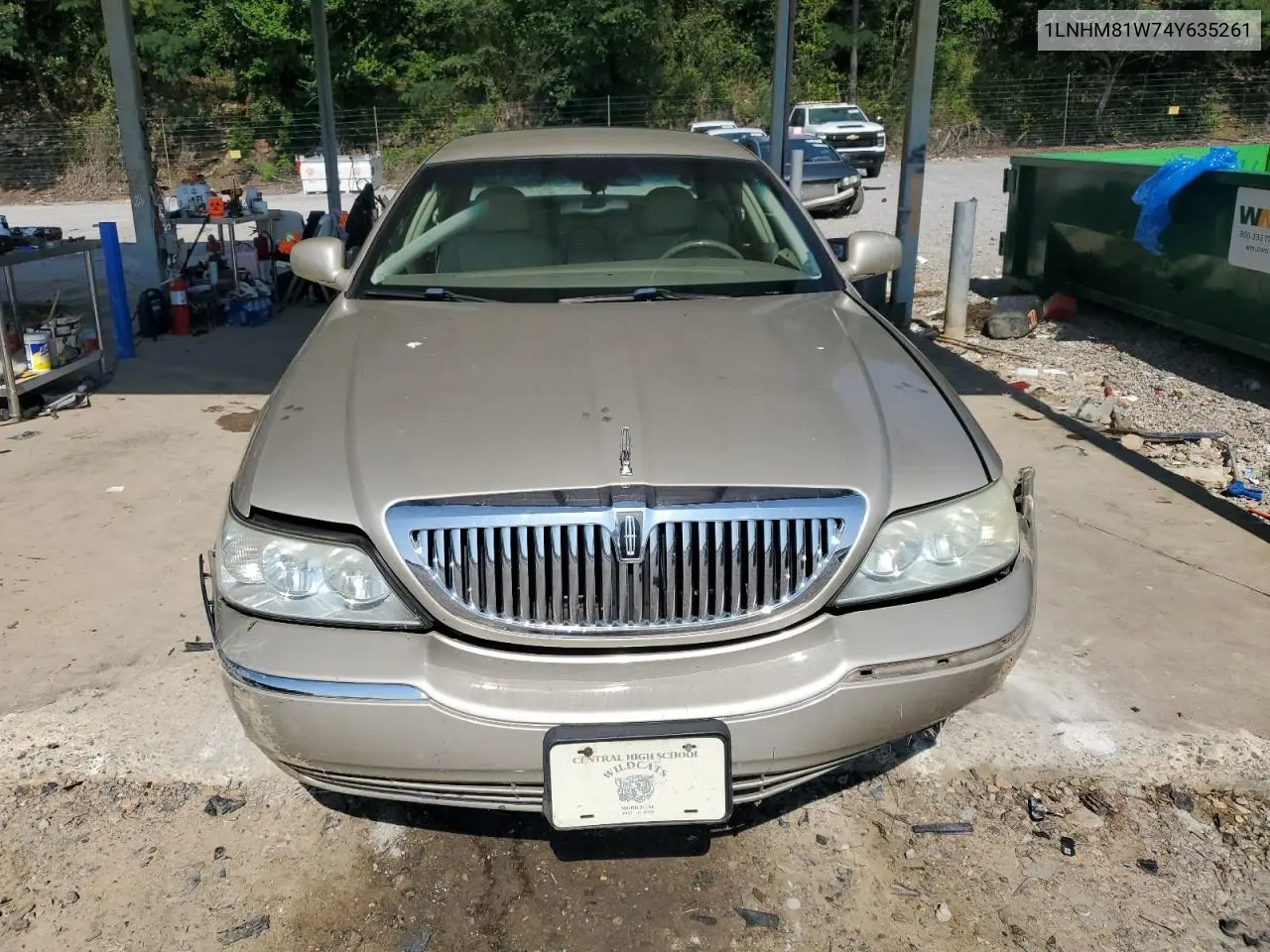 2004 Lincoln Town Car Executive VIN: 1LNHM81W74Y635261 Lot: 61753465