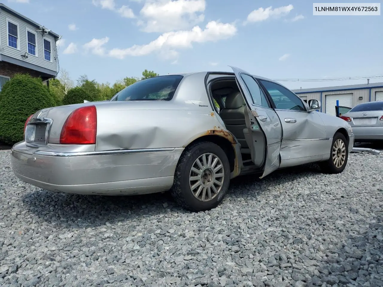 2004 Lincoln Town Car Executive VIN: 1LNHM81WX4Y672563 Lot: 61822615