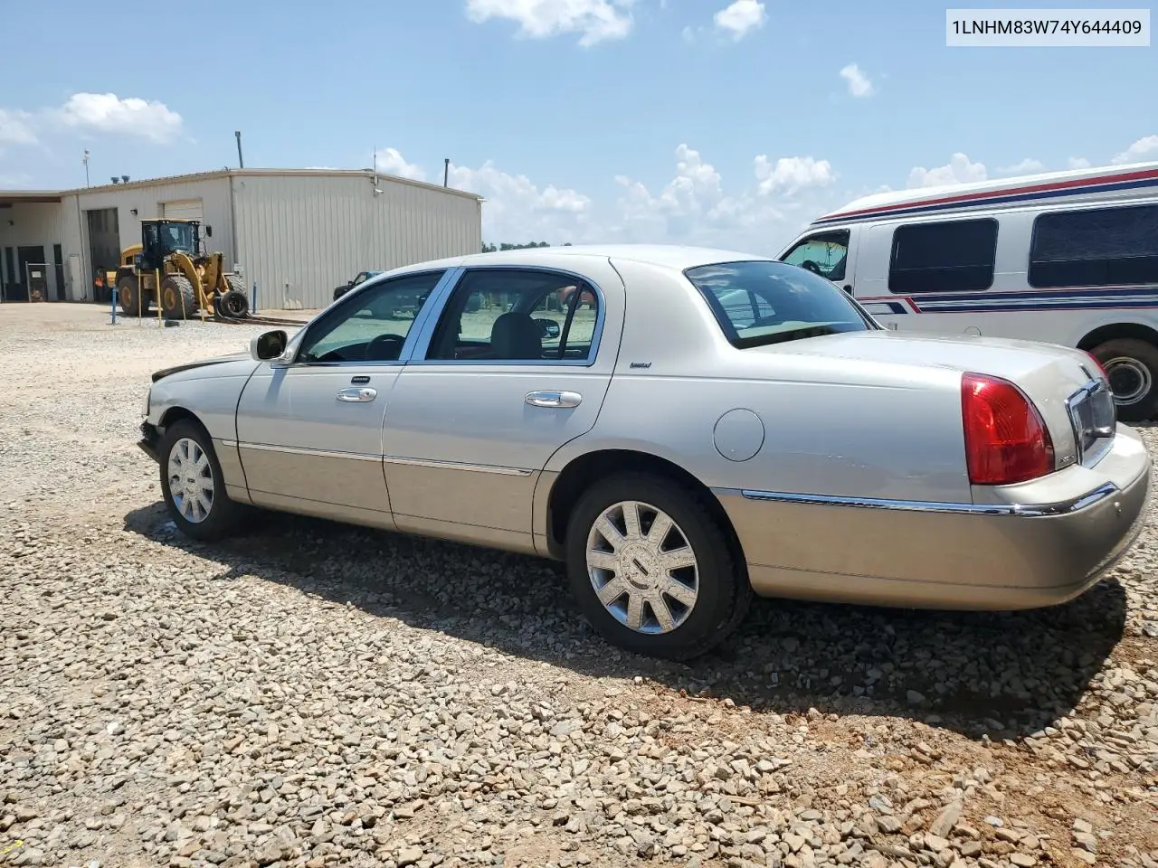 2004 Lincoln Town Car Ultimate VIN: 1LNHM83W74Y644409 Lot: 61958135