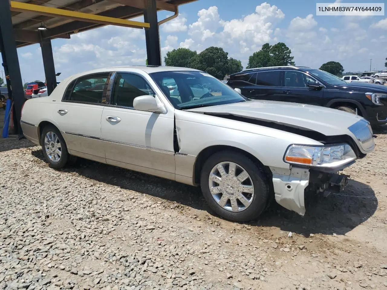 2004 Lincoln Town Car Ultimate VIN: 1LNHM83W74Y644409 Lot: 61958135