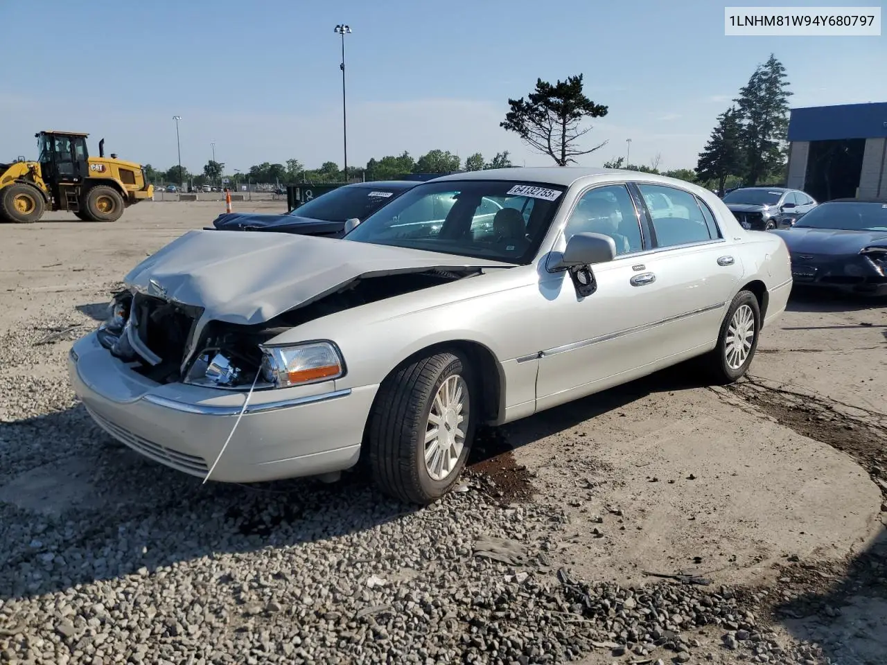 2004 Lincoln Town Car Executive VIN: 1LNHM81W94Y680797 Lot: 64132755