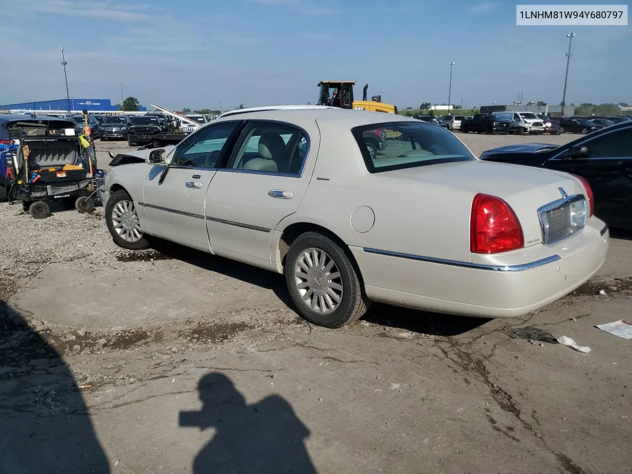 2004 Lincoln Town Car Executive VIN: 1LNHM81W94Y680797 Lot: 64132755