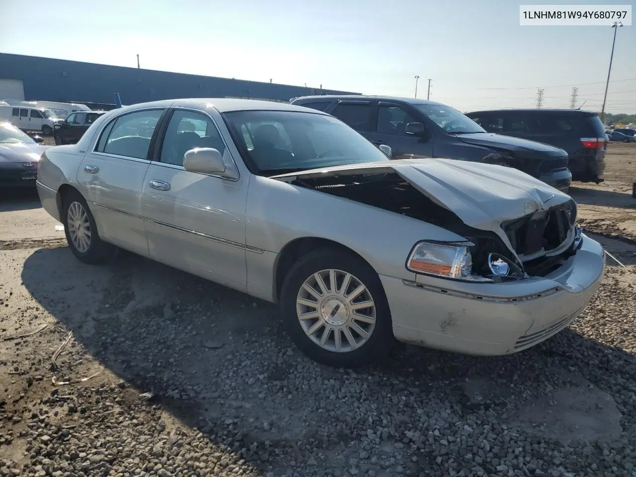 2004 Lincoln Town Car Executive VIN: 1LNHM81W94Y680797 Lot: 64132755
