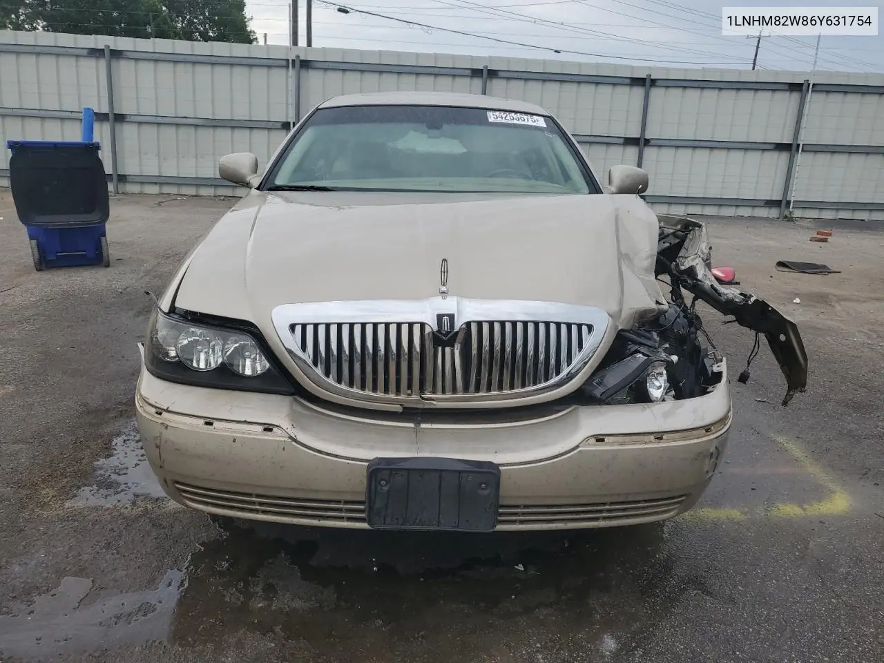 2006 Lincoln Town Car Signature Limited VIN: 1LNHM82W86Y631754 Lot: 54253675