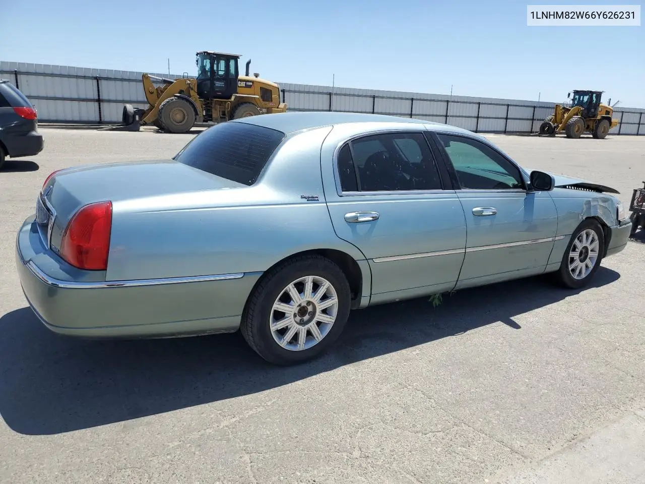 2006 Lincoln Town Car Signature Limited VIN: 1LNHM82W66Y626231 Lot: 57123615