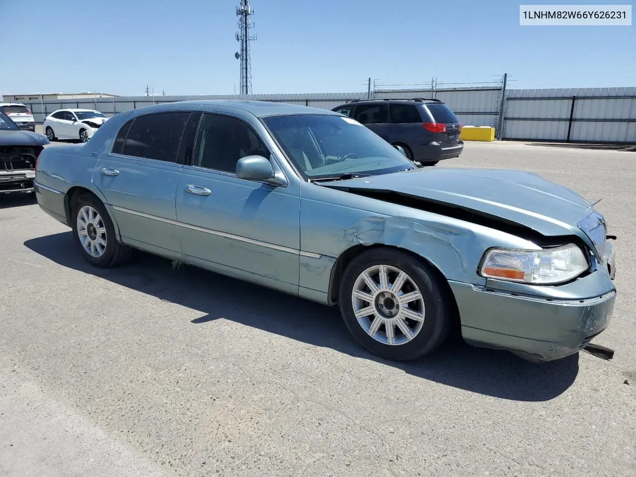 2006 Lincoln Town Car Signature Limited VIN: 1LNHM82W66Y626231 Lot: 57123615