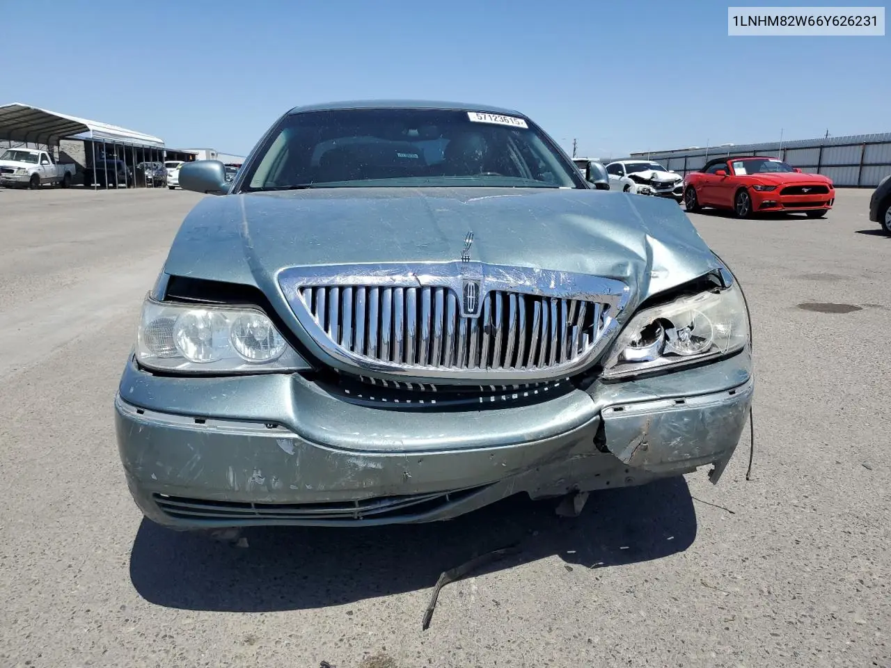 2006 Lincoln Town Car Signature Limited VIN: 1LNHM82W66Y626231 Lot: 57123615