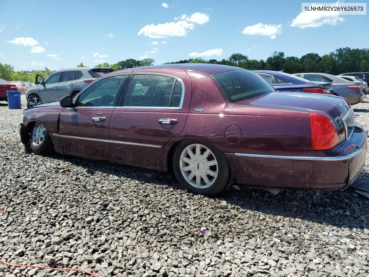 2006 Lincoln Town Car Signature Limited VIN: 1LNHM82V26Y626573 Lot: 57825735