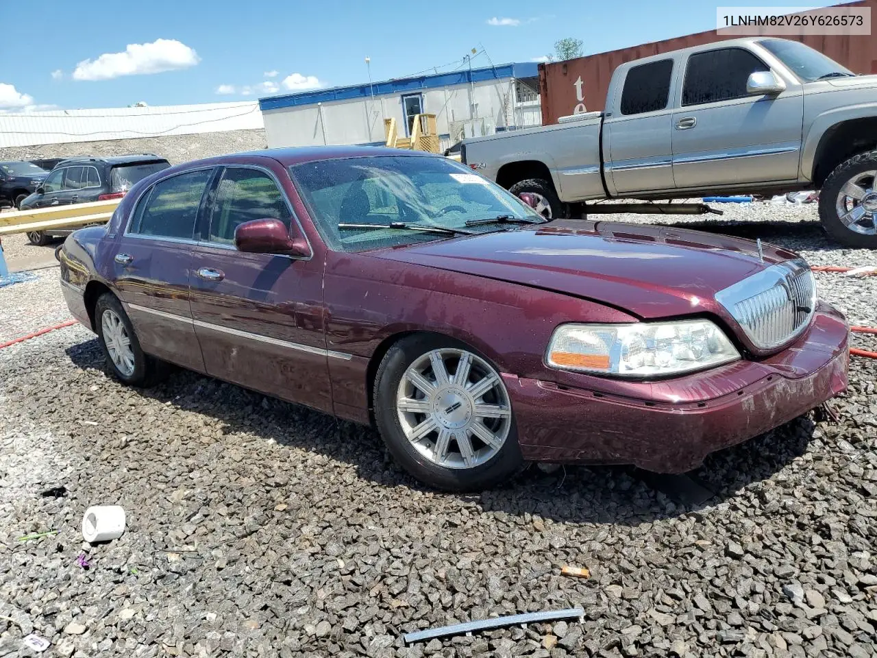2006 Lincoln Town Car Signature Limited VIN: 1LNHM82V26Y626573 Lot: 57825735
