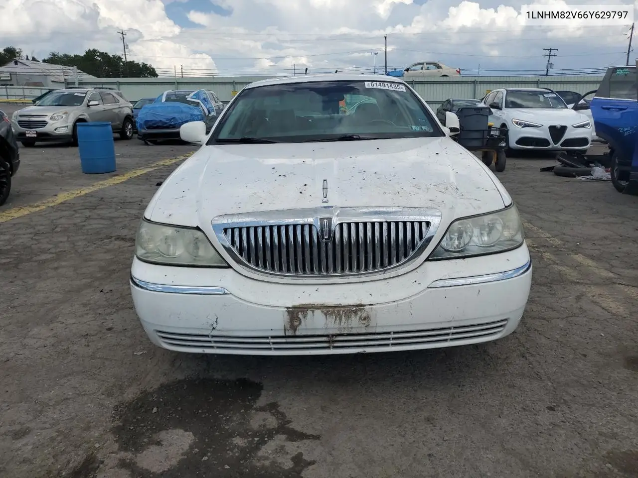 2006 Lincoln Town Car Signature Limited VIN: 1LNHM82V66Y629797 Lot: 61481435