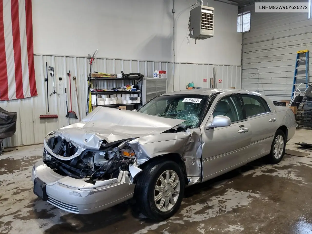 2006 Lincoln Town Car Signature Limited VIN: 1LNHM82W96Y626272 Lot: 61566265
