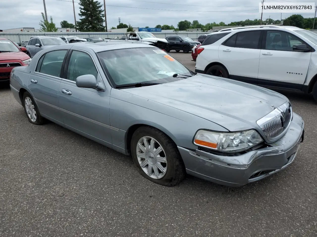 2006 Lincoln Town Car Signature Limited VIN: 1LNHM82VX6Y627843 Lot: 62920075