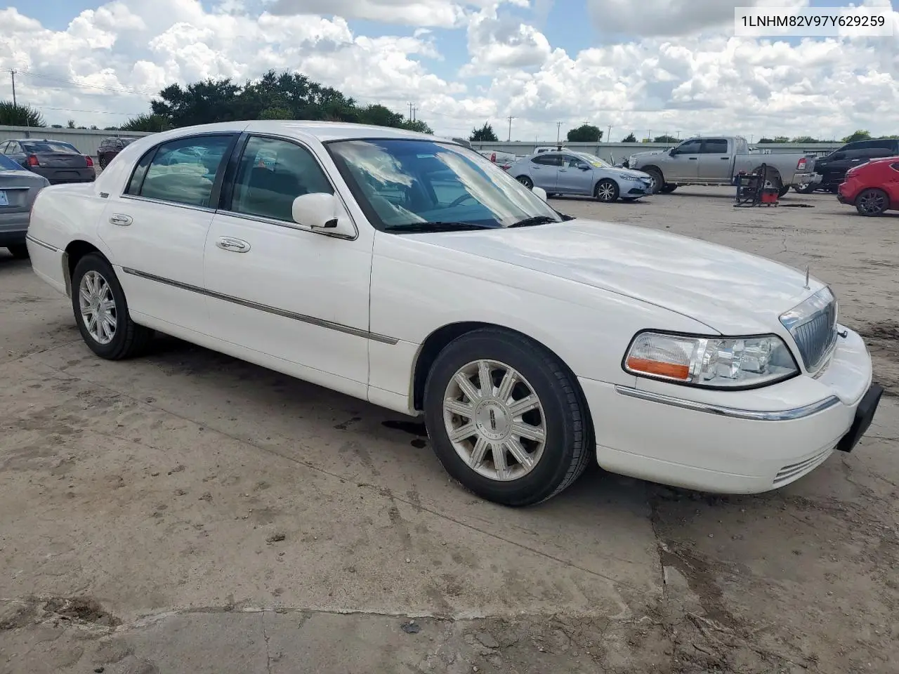 2007 Lincoln Town Car Signature Limited VIN: 1LNHM82V97Y629259 Lot: 62671595