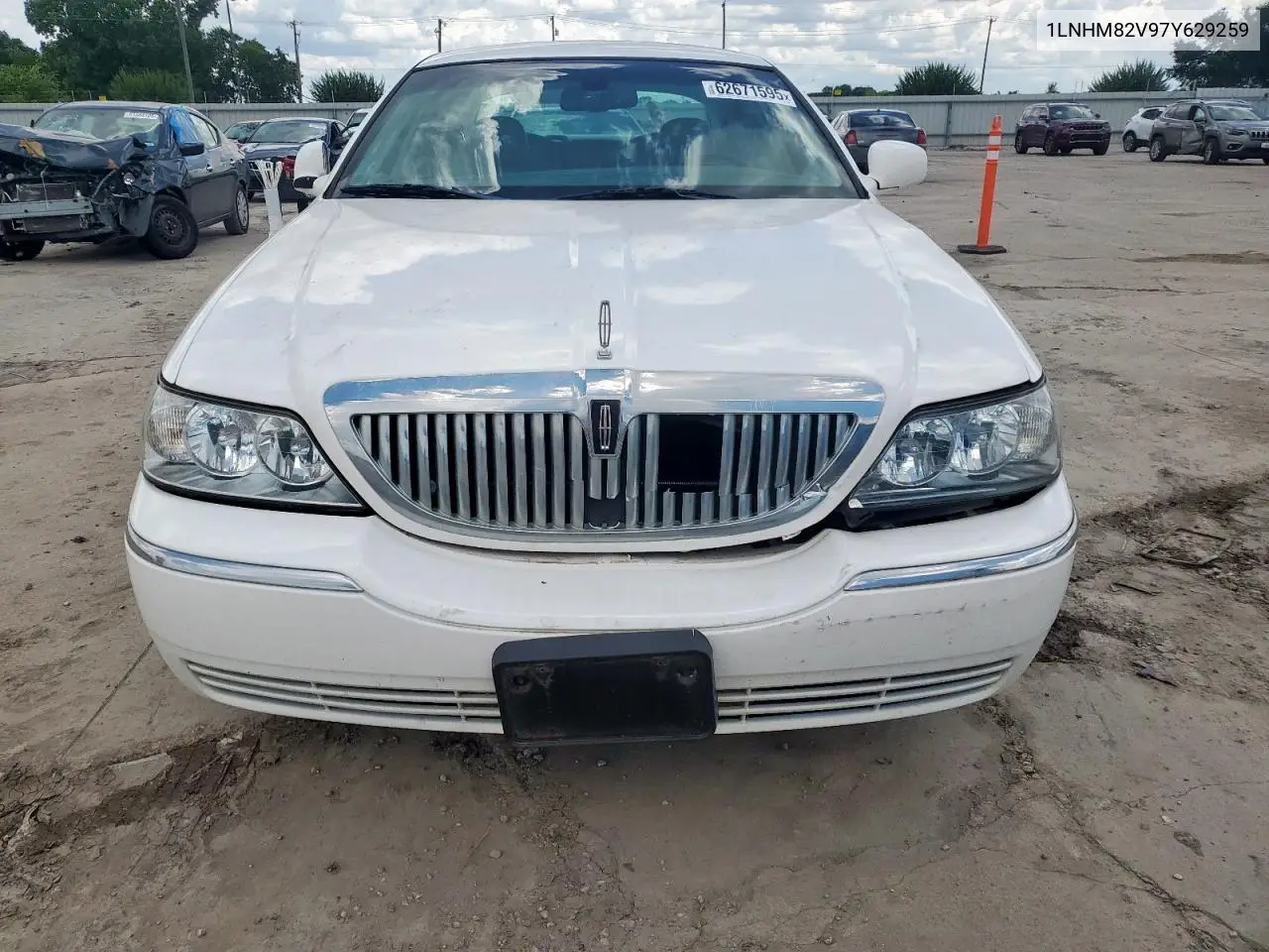 2007 Lincoln Town Car Signature Limited VIN: 1LNHM82V97Y629259 Lot: 62671595