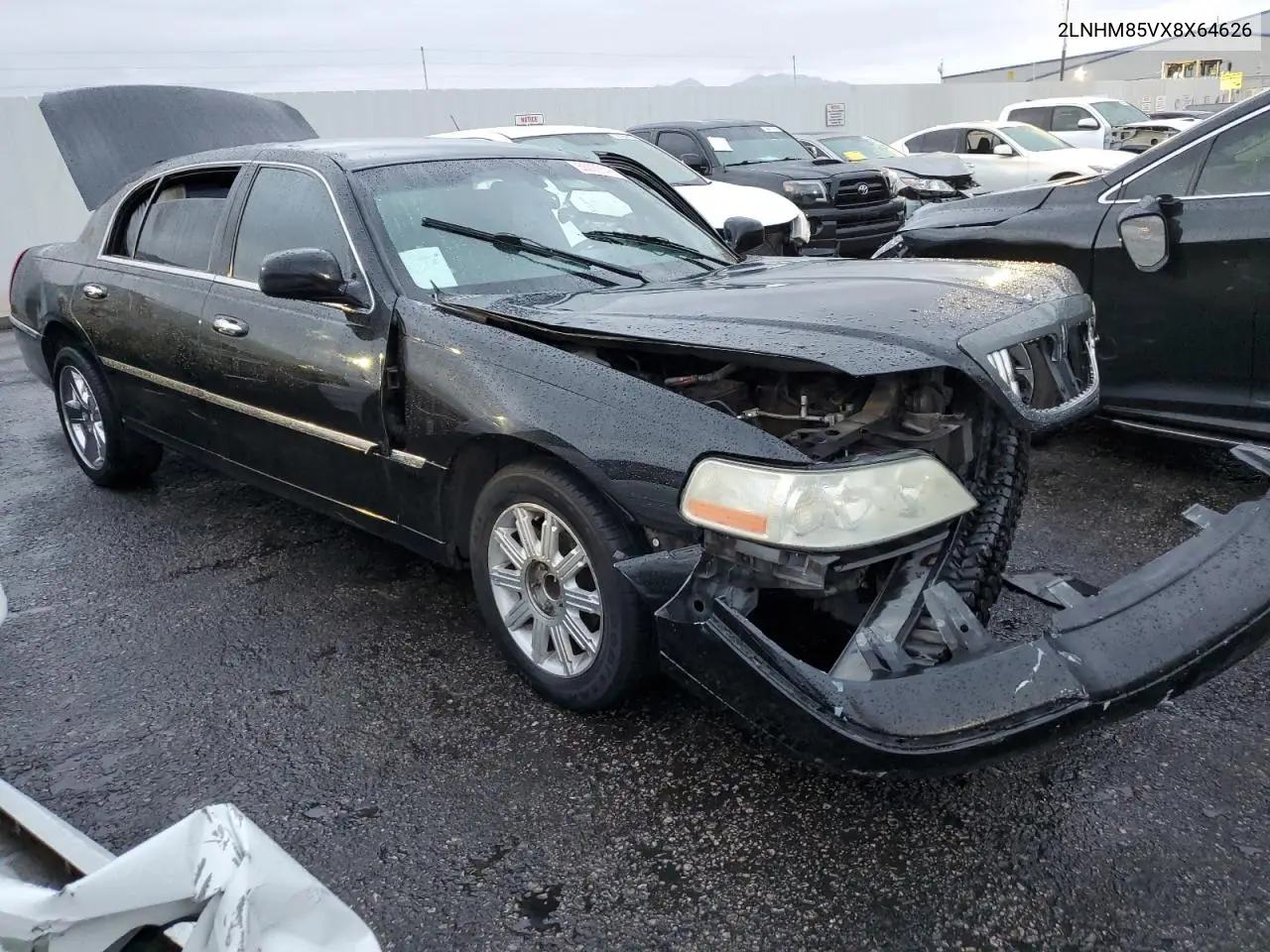 2008 Lincoln Town Car Signature Long Wheelbase VIN: 2LNHM85VX8X64626 Lot: 56078545