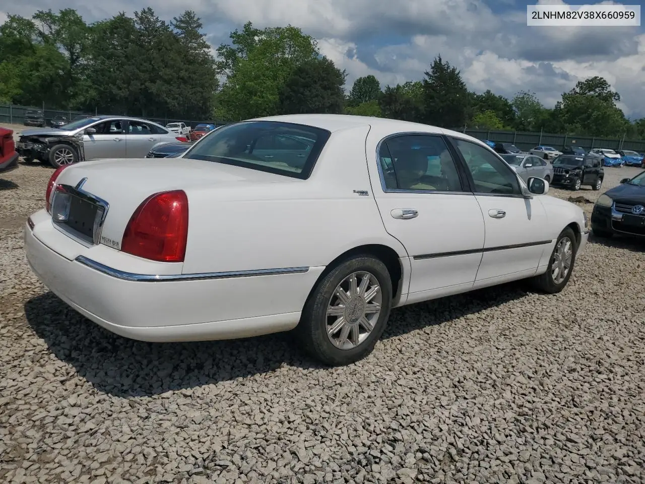 2008 Lincoln Town Car Signature Limited VIN: 2LNHM82V38X660959 Lot: 57168355