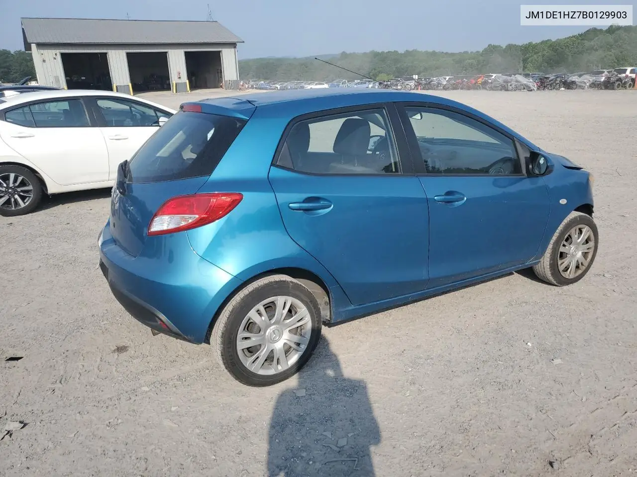 2011 Mazda Mazda2 VIN: JM1DE1HZ7B0129903 Lot: 59233705